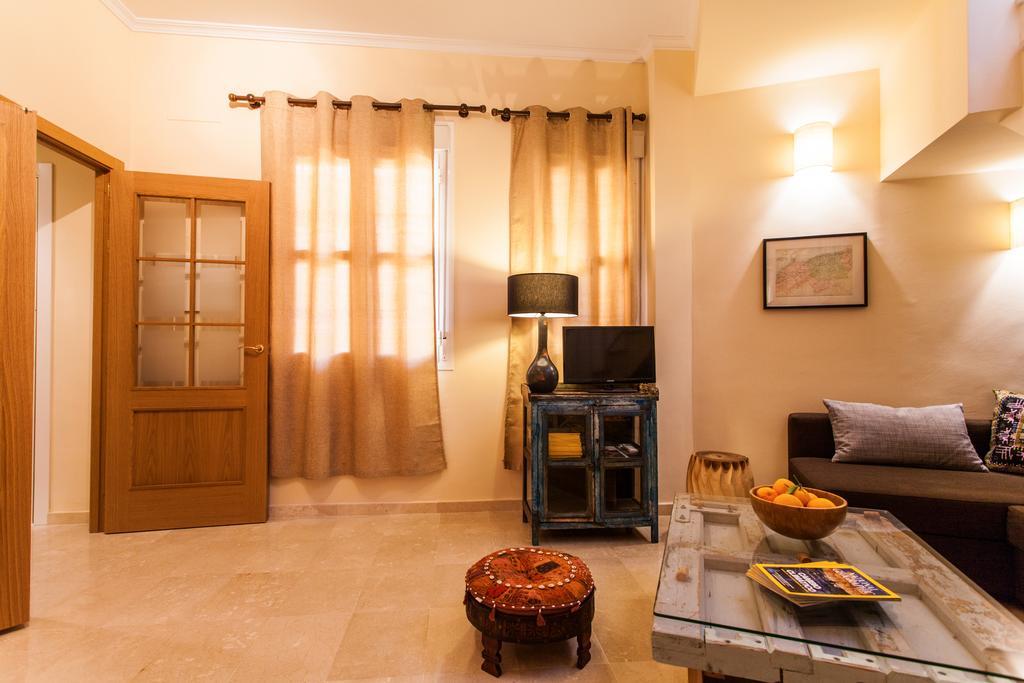 Bedouin Chic Rooftop - Space Maison Apartments Siviglia Esterno foto